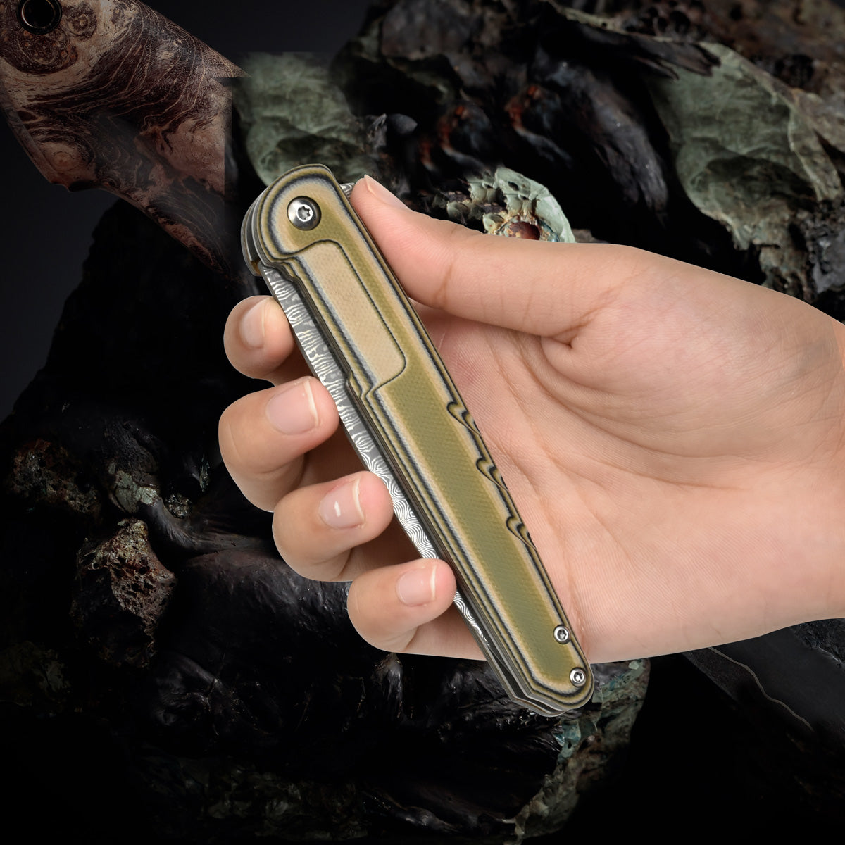 Dragonfly Damascus Pocket Knife, Damascus Steel Blade Flipper with
